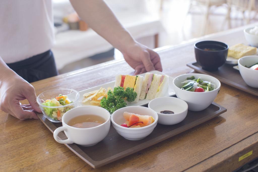 Shin Osaka Station Hotel Annex Bagian luar foto