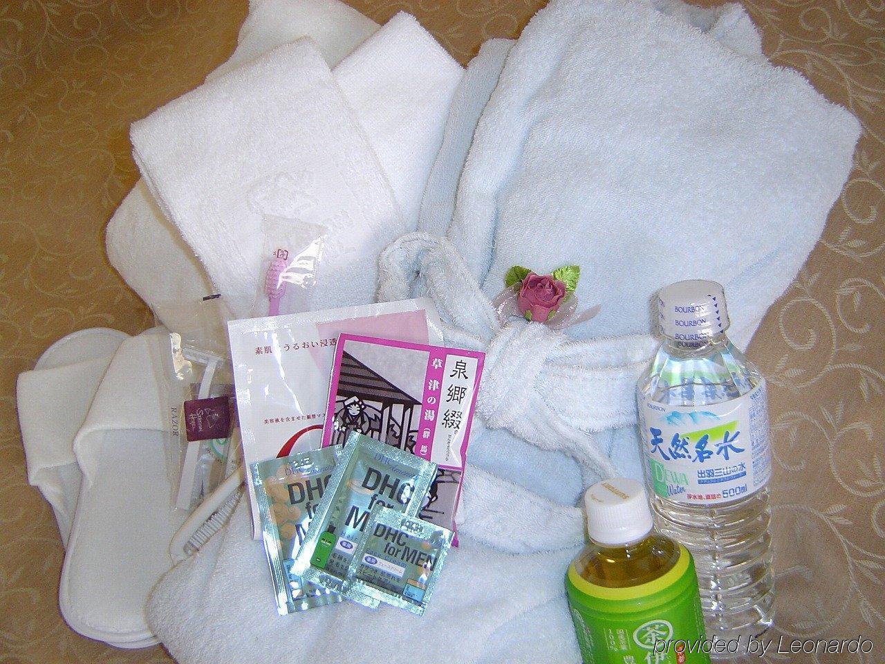 Shin Osaka Station Hotel Annex Bagian luar foto